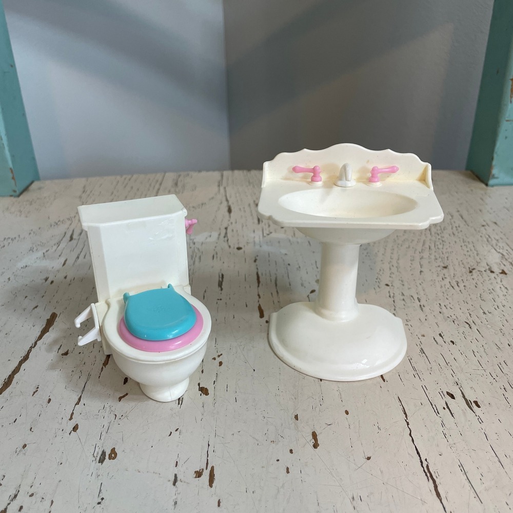 Barbie Kelly Toilet Sink Faucet Bathroom Doll House Mattel 1996 Potty Training